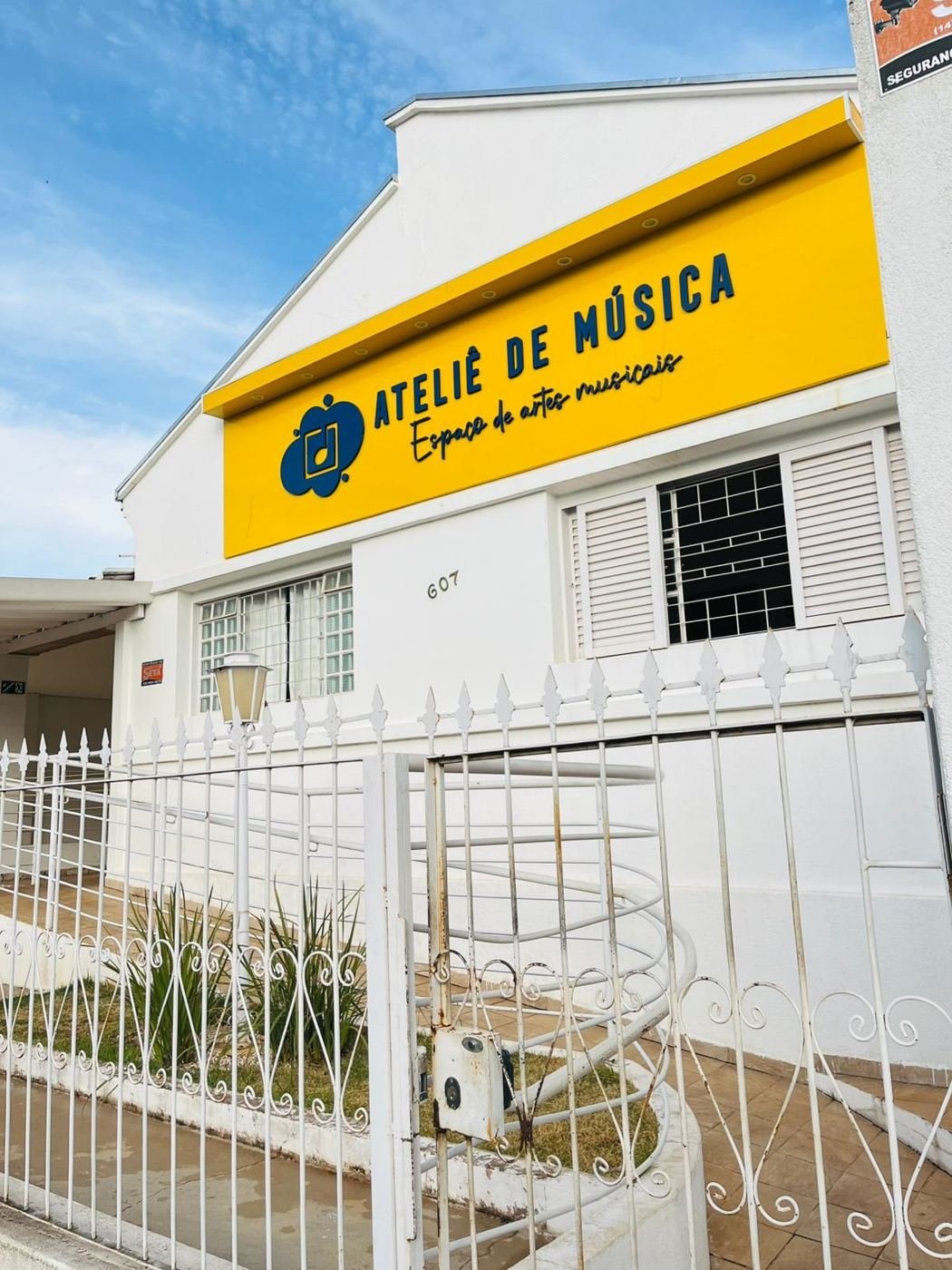 Fachada do Ateliê de Música em Tupã